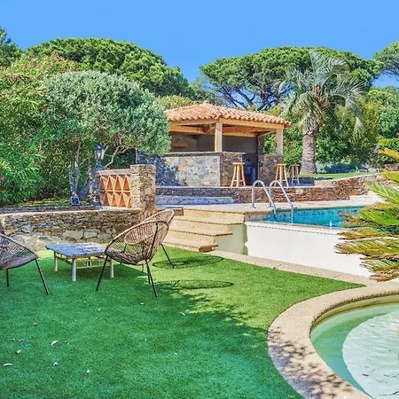 Luxueuse Vue Vignes Avec Piscine Et Terrain De Petanque