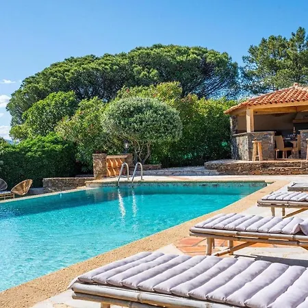 Luxueuse Vue Vignes Avec Piscine Et Terrain De Petanque
